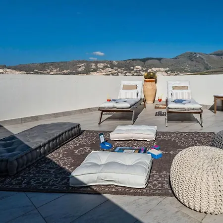 Trepida Villa